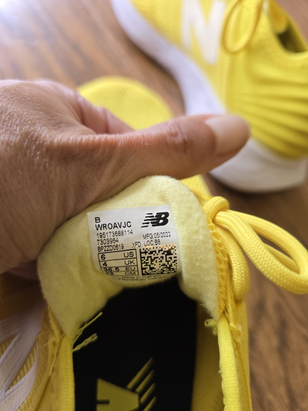 New Balance Fresh Foam ROAV Training Shoes NWT - Women's Size 6 - Picture 7 of 10